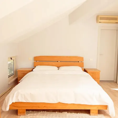 Villa El Dorado Sarandë