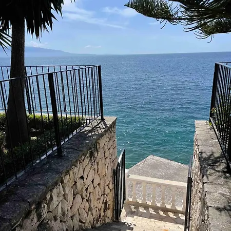 El Dorado Villa *